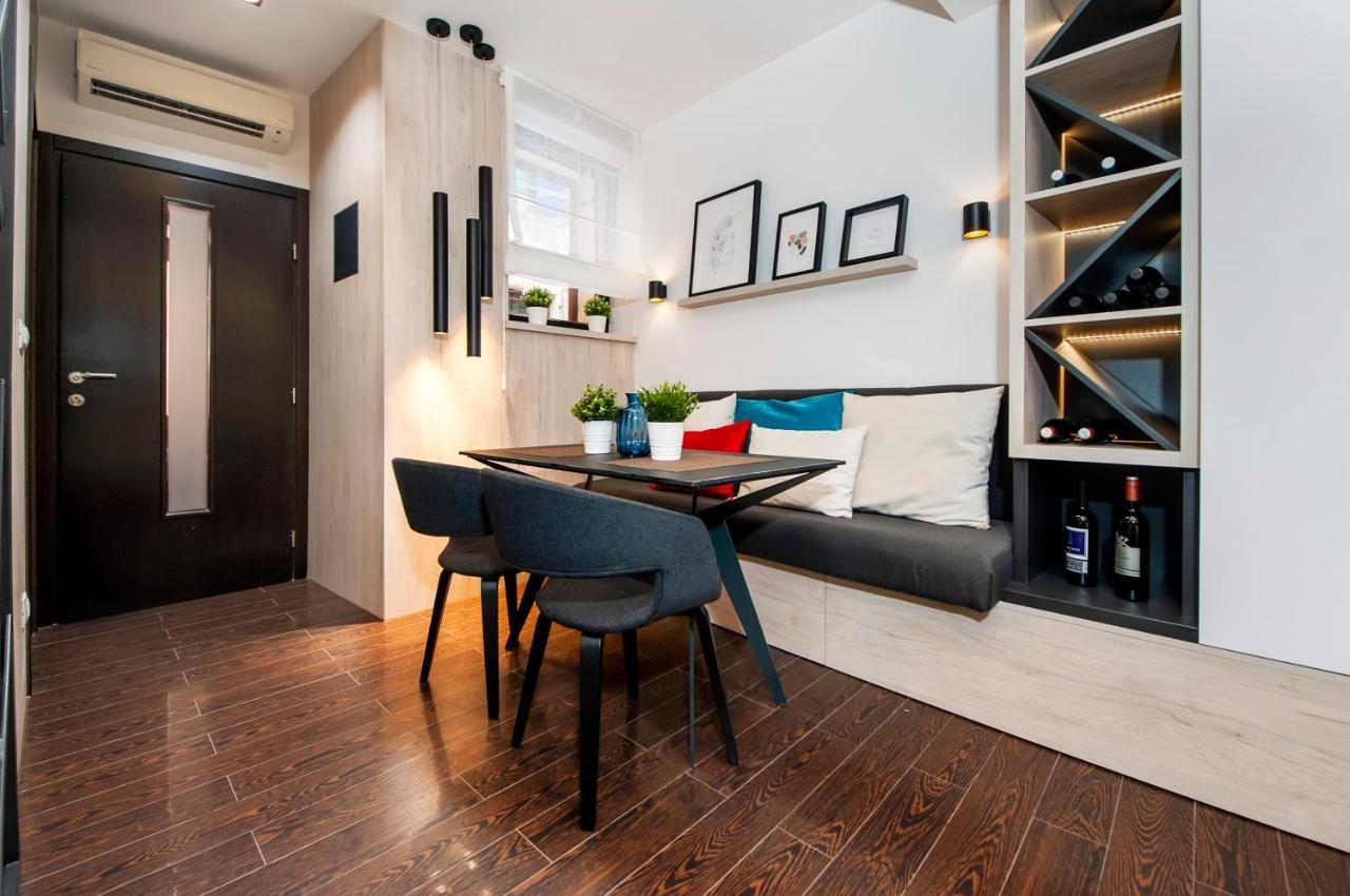 Apartments Casa Dekic โรวีน ภายนอก รูปภาพ