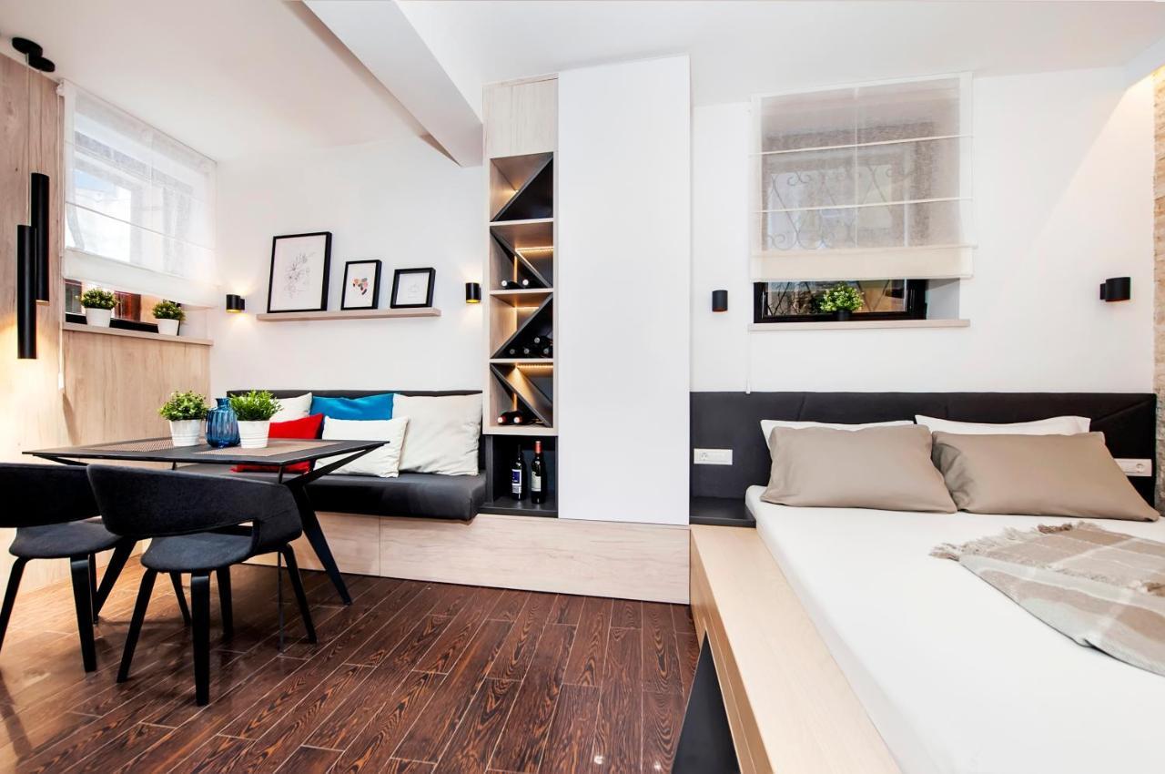 Apartments Casa Dekic โรวีน ภายนอก รูปภาพ