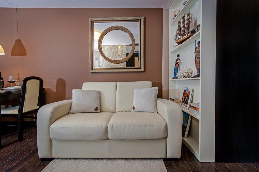 Apartments Casa Dekic โรวีน ภายนอก รูปภาพ